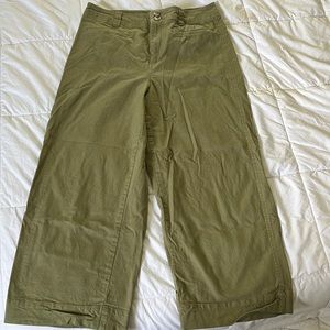 A new day stretch, straight leg pant.